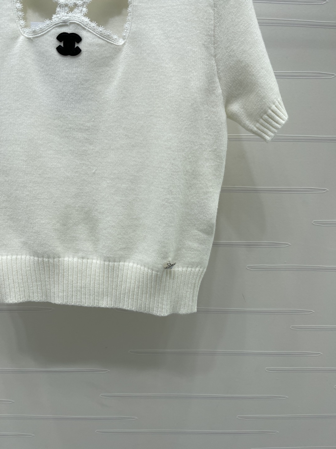 Women's short sleeves